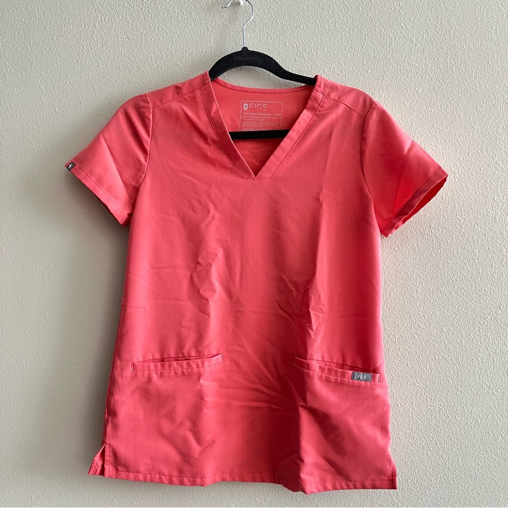 Figs Hot Coral Set Gem